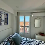 Alfama House Гостьовий будинок *