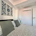 Гостьовий будинок Alfama House *
