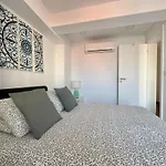 Alfama House Гостьовий будинок *