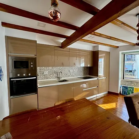 Гостьовий будинок Alfama House *